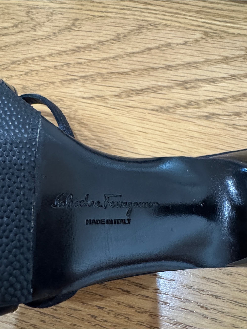 Salvatore Ferragamo Black Vara Bow Strappy Slide Sandals - Picture 4 of 8